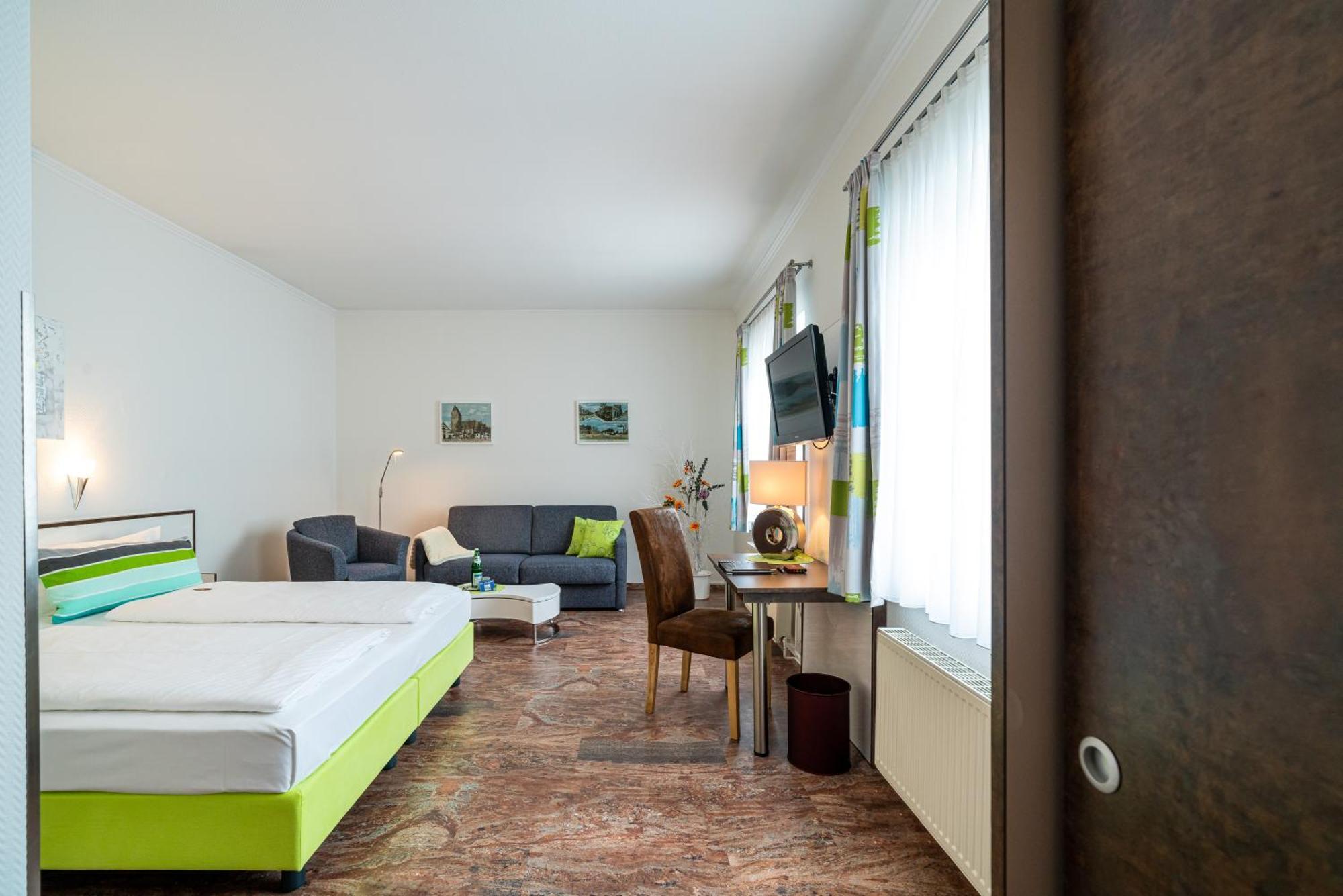 Hotel Stadtkrug Parchim Exterior photo